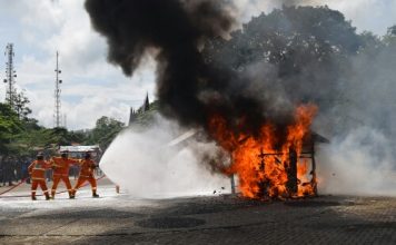 Cindua Mato Terbakar, Ratusan Warga Batusangkar Tak Ambil Peduli