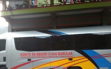 PEDULI PENDIDIKAN, JURAGAN KAYU MANIS BANTU SDN 11 AUA MOBIL BARU