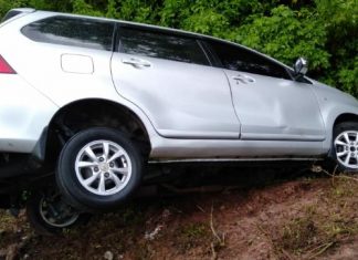 Kelok Sikumbang Minta Korban Lagi, Mobil Avanza Masuk Parit