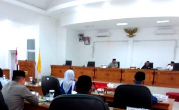 Jonnedi Pimpin Sidang , Nama dan Strukrur DPRD Tanah Datar Diumumkan