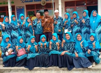 Pacu Kecerdasan Siswa, Kabid PSD Buka Cerdas Cermat se Kecamatan Lima Kaum