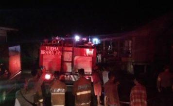 Simawang Membara, Dua Pintu Ruko dan Satu Sedan Hangus Terbakar