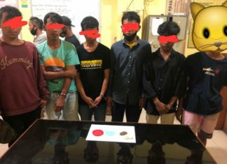 Sedang Asyik Pesta Narkoba, Enam Pelaku Digiring ke Kantor Polisi