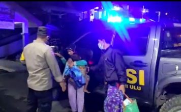Ibu dan Dua Anak Disambar Petir, Polisi Evakuasi Korban ke Puskemas