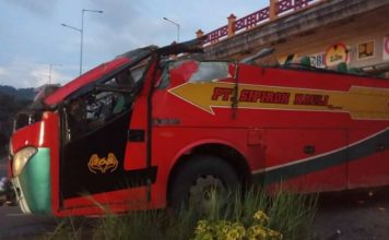 Tabrak Fly Over, 17 Penumpang Bus Siprok Nauli Dibawa ke Rumah Sakit