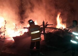 Dihuni Seorang Nenek Usia 72 Tahun, Satu Unit Rumah Kayu Terbakar di Pagaruyung