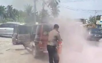 Mobil Kijang Terbakar di Depan SPBU, Bripka Suryadi Lakukan Aksi Heroik
