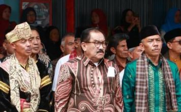 Pesta Rakyat di Pandai Sikek, Ini Tanggapan Bupati Tanah Datar Dua Priode M.Shadiq Pasadigoe