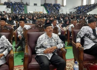 PGRI Gelar Seminar Nasional, Bupati Tanah Datar Eka Putra Buka Secara Virtual
