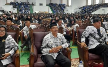 PGRI Gelar Seminar Nasional, Bupati Tanah Datar Eka Putra Buka Secara Virtual