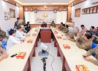Tinjau Kantah Kendal, Wamen Ossy Imbau Jajaran Lakukan Pengelolaan Pertanahan yang Teliti dan Tepat