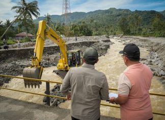 Pastikan Kegiatan Transisi Masa Tanggap Darurat, Bupati Eka Pantau Langsung Pelaksanaan Pekerjaan