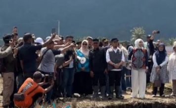 Tinjau Lokasi Singkhole, Wagub Vasco Minta Masyarakat Jangan Konsumsi Airnya Secara Langsung