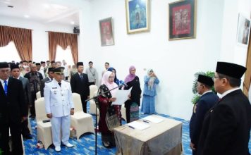 Mutasi dan Promosi Bergulir Lagi, Bupati Eka Putra Lantik dan Ambil Sumpah 9 Pejabat Manejerial