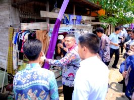 Dukung Penyedian Rumah Layak Huni, Wamen Ossy Dermawan Serahkan Sertipikat kepada MBR