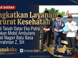 Tingkatkan Layanan Kesehatan Darurat, Bupati Tanah Datar Eka Putra Serahkan 7 Unit Ambulans