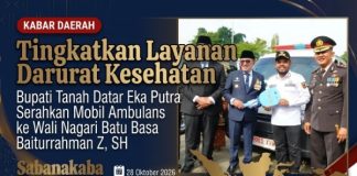Tingkatkan Layanan Kesehatan Darurat, Bupati Tanah Datar Eka Putra Serahkan 7 Unit Ambulans